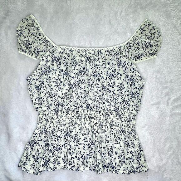 Floral Print Women's Top - Blue and White, size small - Picture 2 of 3